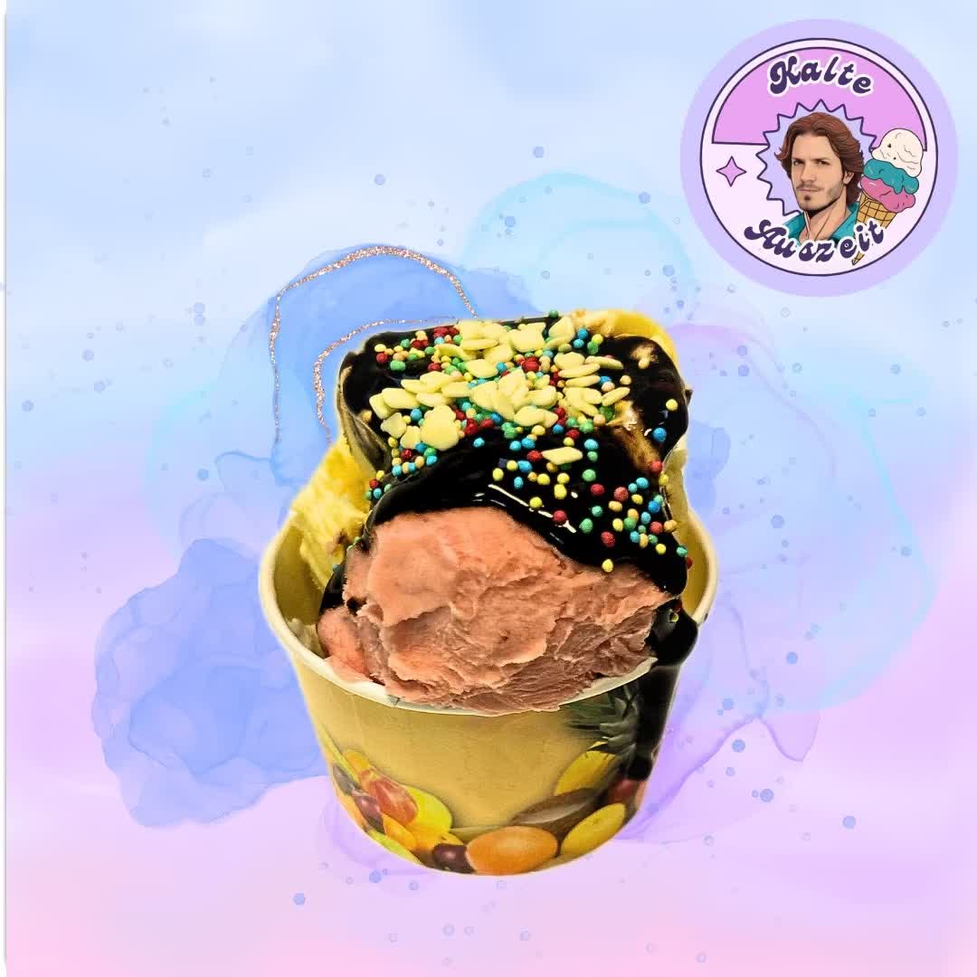 Eisbecher mit Soßen